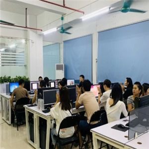 選擇惠炫電腦培訓中心加盟 開啟計算機培訓事業(yè)的黃金機遇