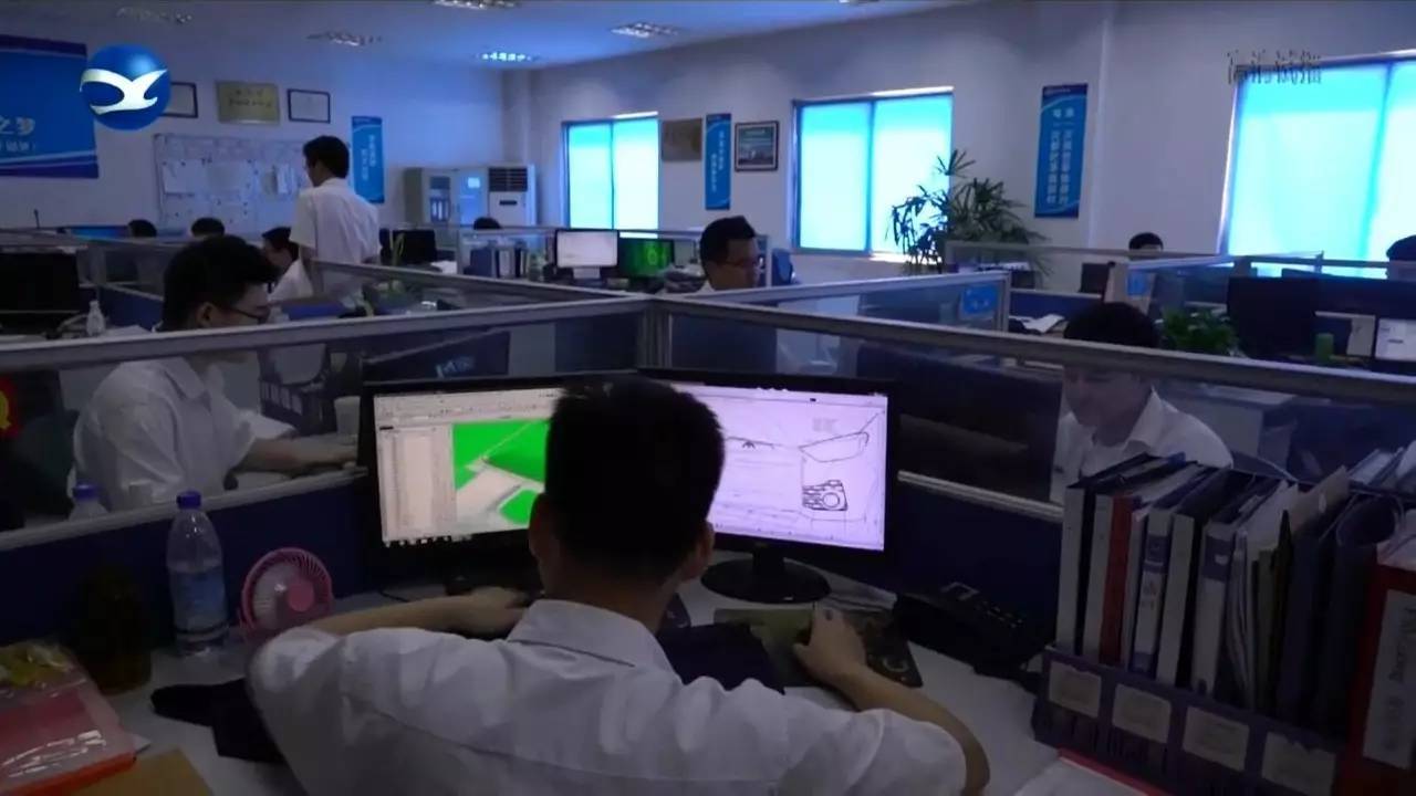 鄭敏 從計算機培訓到中國檢具行業(yè)的開拓領(lǐng)航者